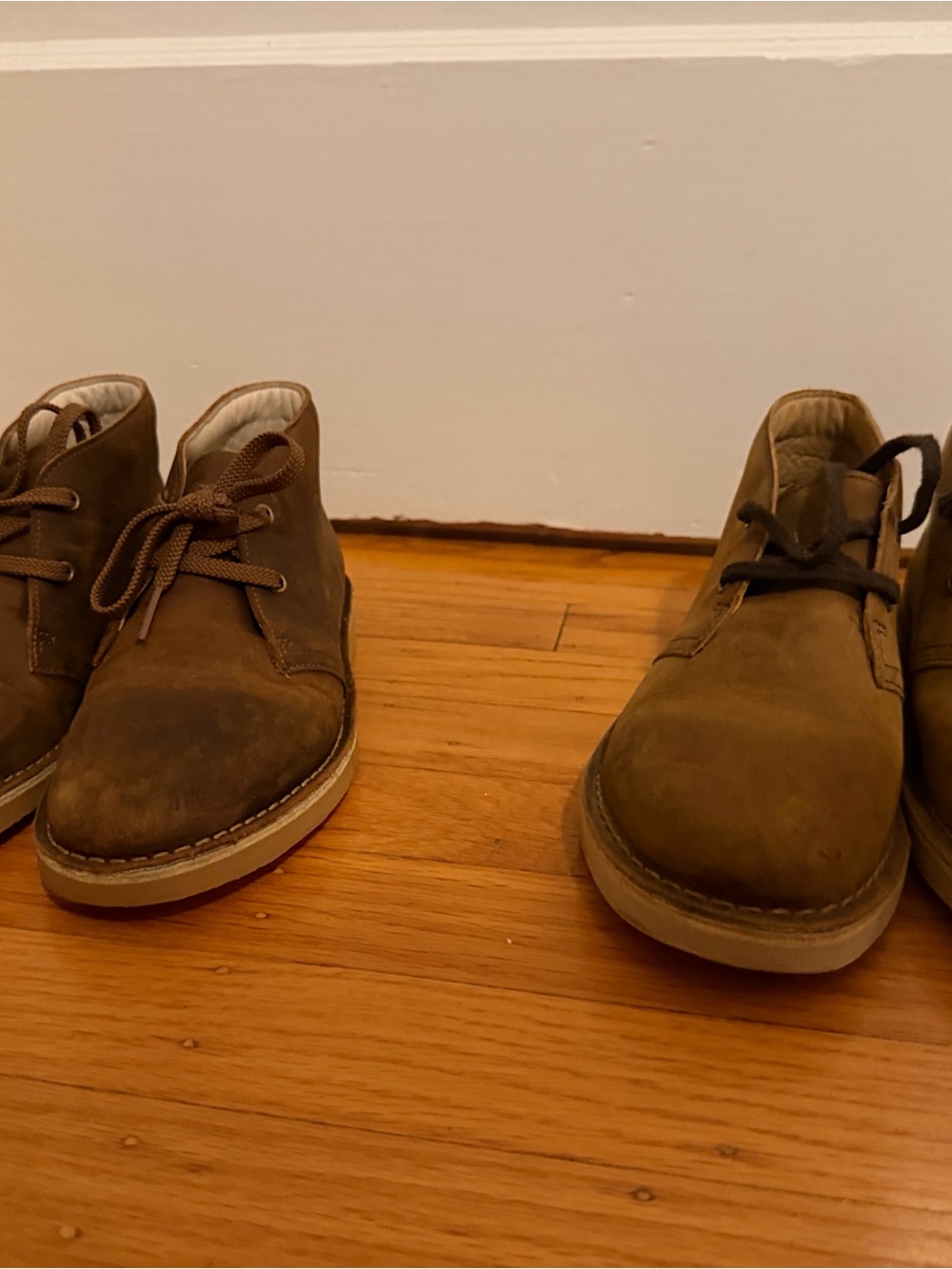 Clarks Men's Brown Suede Desert Boots - size 1W and 2W